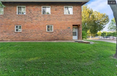 Airport Township House | 3-bedroom building in serene Saint Ann with WiFi, AC
