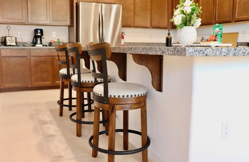 Surprise House | 3-bedroom building in phenomenal Surprise with WiFi, AC