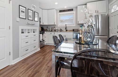 Westchester House | 3-bedroom building in lovely Westchester with AC, WiFi. Enjoy your stay