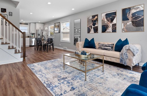 Westchester House | 3-bedroom building in lovely Westchester with AC, WiFi. Enjoy your stay