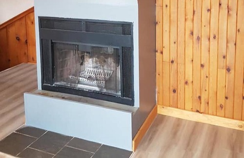 Otonabee-South Monaghan Resort | 3 bedroom cabin on the water (cabin 5)