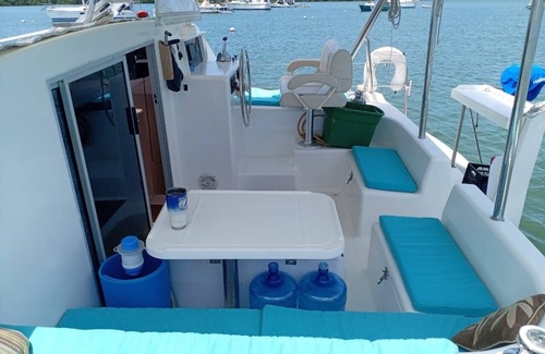 Marathon Boat Rental | 3 bedroom Catamaran Sailboat in delightful Marathon W/AC - Vacation on the move