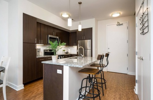 University District Apartment | 3 Bedroom Centrally Located
