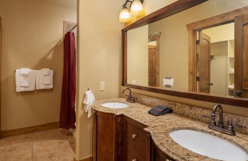 Driggs House | 3 bedroom Condo 629 Valley Centre Drive Unit 3