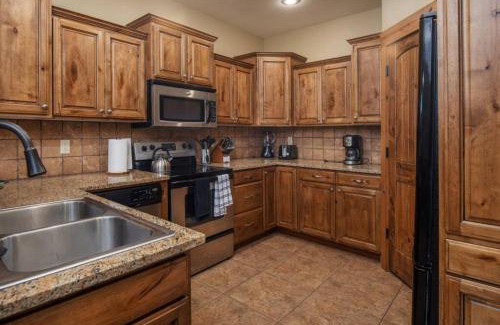 Driggs House | 3 bedroom Condo 629 Valley Centre Drive Unit 3