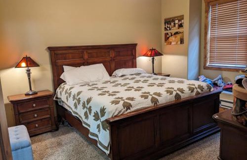 Driggs House | 3 bedroom Condo 629 Valley Centre Drive Unit 3