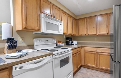 Acme Condo | 3 Bedroom condo, close to equestrian show, minutes from down town Traverse city