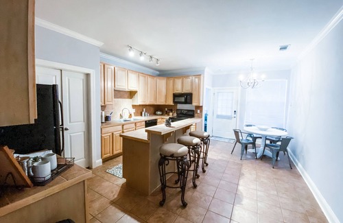 South Baton Rouge Condo | 3 Bedroom Condo in Gated Community Near Everything