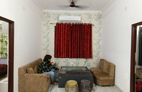 Fatehpura Condo | 3 Bedroom Condo near Fatehsagar Lake