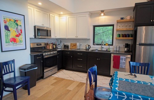 Baldwin Cottage | 3-bedroom cottage with WiFi, AC at Big Star Lake, Near Hunting & Fishing
