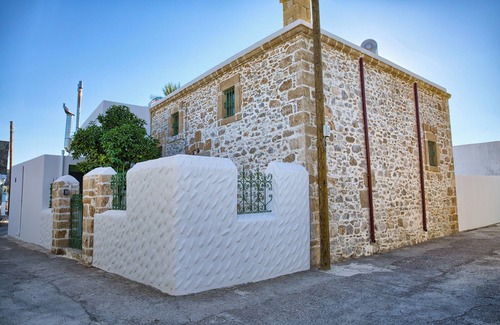 Archangelos House | 3-bedroom country house in fabulous Rhodes with private pool and private parking