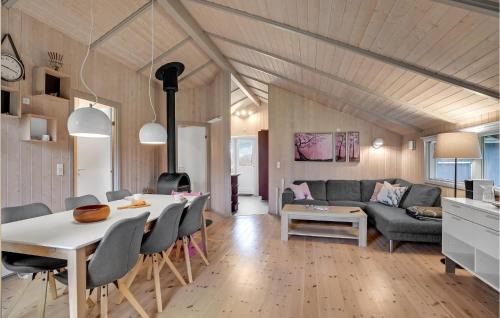 Hojslev House | 3 Bedroom Cozy Home In Højslev
