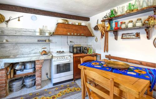 Lumarzo House | 3 Bedroom Cozy Home In Lumarzo
