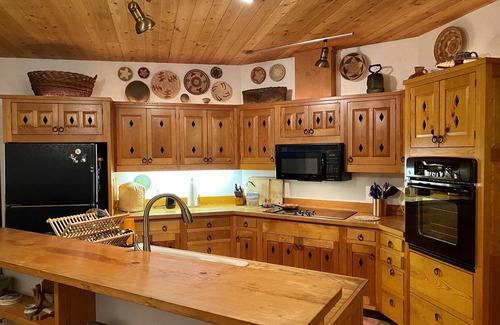 Tucson House | 3-Bedroom Desert Hideaway