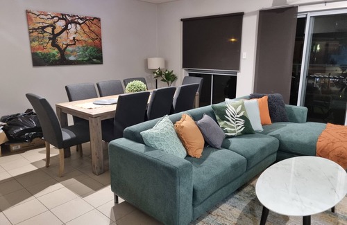 Douglas Apartment | 3 bedroom executive apartment on Ross River ideal for business or family holiday