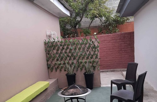 La Esperanza Apartment | 3-bedroom family/pet-friendly apartment in lovely La Esperanza