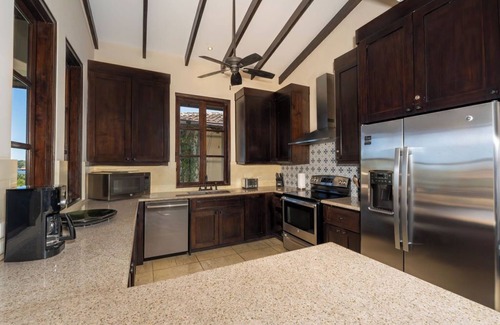 Las Catalinas Apartment | 3 Bedroom Flat with Ocean Views in Las Catalinas Beach Town