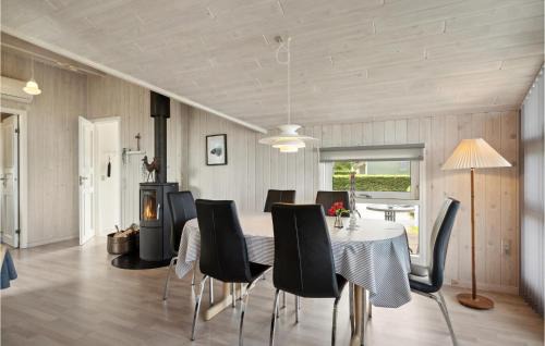 Hvalpsund House | 3 Bedroom Gorgeous Home In Farsø