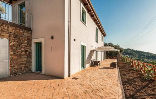 Vatolla House | 3 Bedroom Gorgeous Home In Perdifumo
