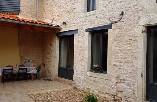 Mauze-sur-le-Mignon House | 3 bedroom house Mauzé sur le mignon