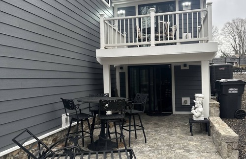 Bethesda House | 3-bedroom home in awesome quiet neighborhood of Bethesda with WiFi, AC