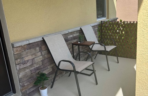 Riverview House | 3-bedroom home located upstairs of my house in enjoyable Riverview with WiFi, AC