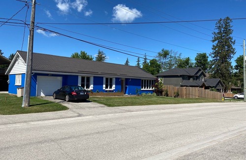 Fergus House | 3 Bedroom Home located downtown Fergus minutes to Elora