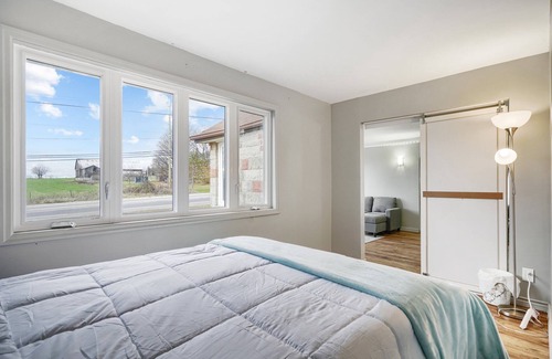 Clarington House | 3 Bedroom Home + Party Barn