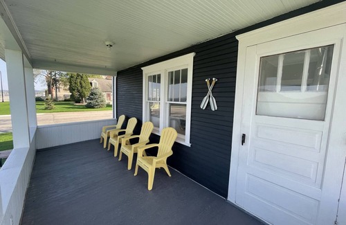 Lake City House | 3 Bedroom home (sleeps 8)