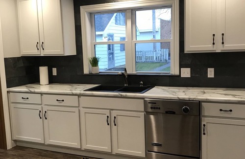 Celina House | 3 Bedroom Home - walking distance to Grand Lake