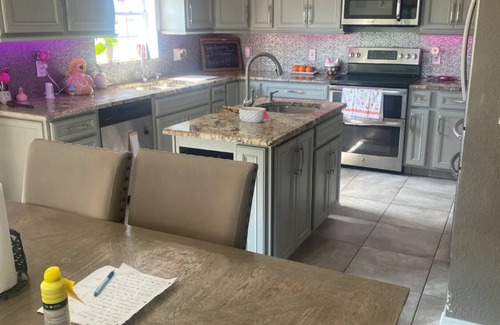 Hudson House | 3 bedroom home with a tranquil view close to beaches and no cleaning fees!