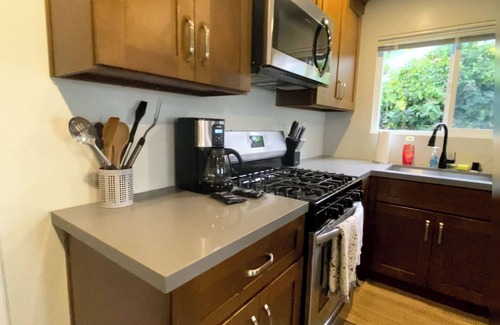 San Pablo House | 3 bedroom home with bay views. Only minutes away from Napa and San Francisco