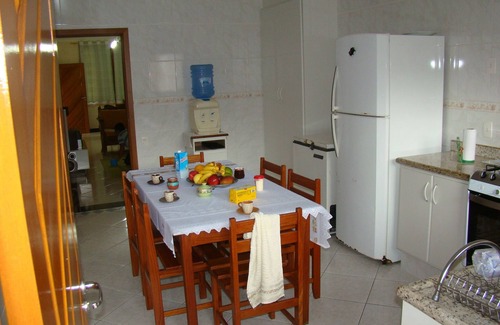 Mococa House | 3-bedroom house in cond. Close in Caragua Praia Mococa - 1 suite