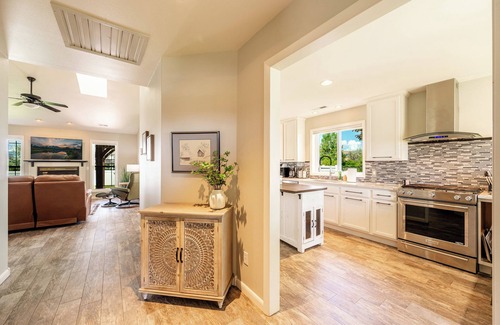 Sheridan House | 3-bedroom house in amazing Sheridan with WiFi, AC