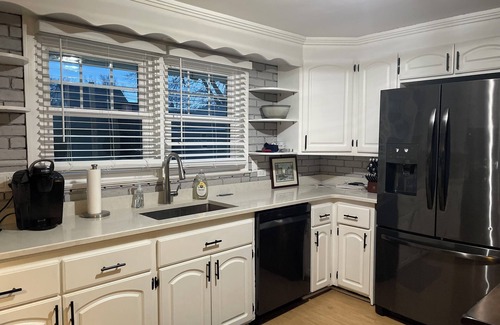 Buffalo House | 3-bedroom house in awesome South Buffalo with AC/Heat, WiFi