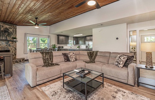 Interchange Square House | 3-bedroom house in beautiful Palm Bay Florida