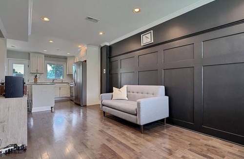 Downtown Baltimore House | 3-bedroom house in charming Baltimore with AC, WiFi, fitness room