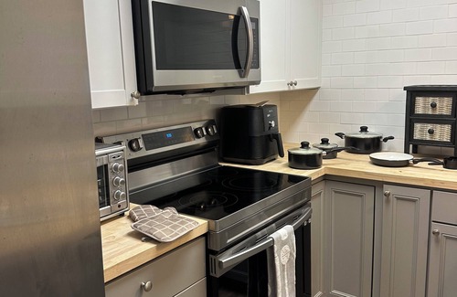 Edgewater House | 3-bedroom house in fabulous Edgewater FL - fully furnished