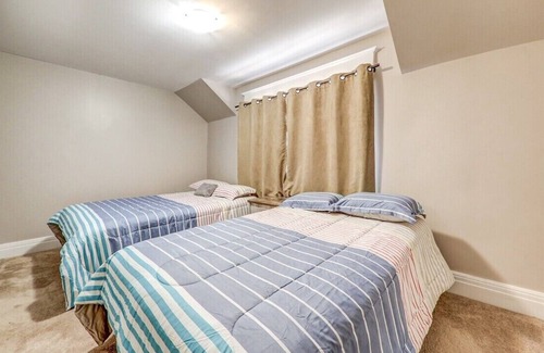 Durham Region Cottage | 3 bedroom house in oshawa