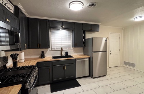 Amarillo House | 3-bedroom house in peaceful Amarillo with WiFi, AC