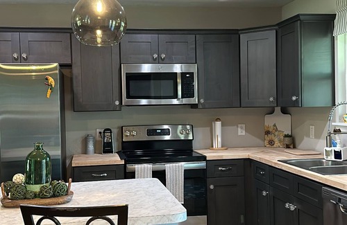 Newberry House | 3-bedroom house in the heart of the “Spring Capital of the world”