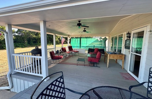 Kaw City House | 3-bedroom house in tranquil Kaw City with WiFi, AC