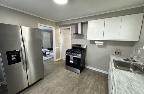 Park Forest House | 3-bedroom house in serene Park Forest with AC, WiFi. Enjoyable getaway