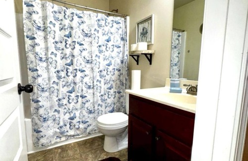 Covington House | 3-bedroom house in welcoming Covington with WiFi, fitness room, AC
