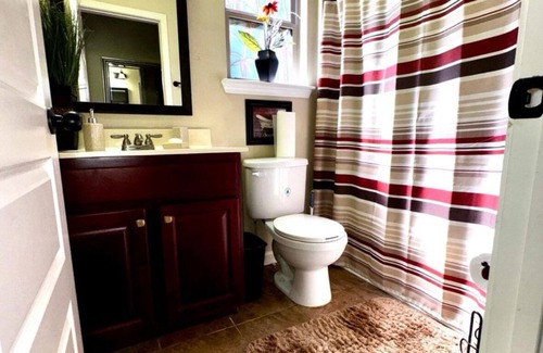 Covington House | 3-bedroom house in welcoming Covington with WiFi, fitness room, AC