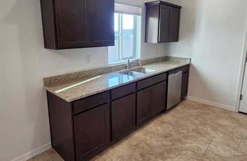 Kingman House | 3-bedroom house in welcoming Kingman with AC