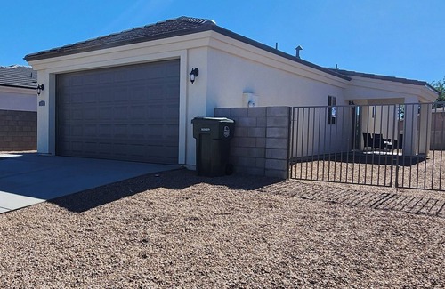 Kingman House | 3-bedroom house in welcoming Kingman with AC