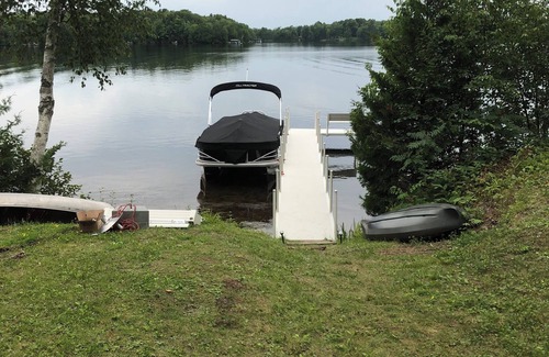 Cable House | 3-bedroom house on Atkins Lake. Year round fun and pet friendly.