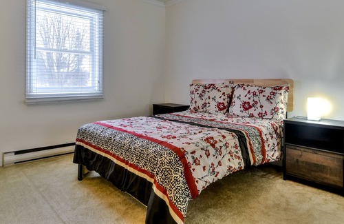 Pointe Claire House | 3 Bedroom House perfect location in Pointe Claire