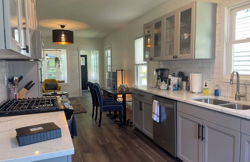 West Side House | 3-bedroom house, recently remodeled near downtown Saint Paul. Close to airport.